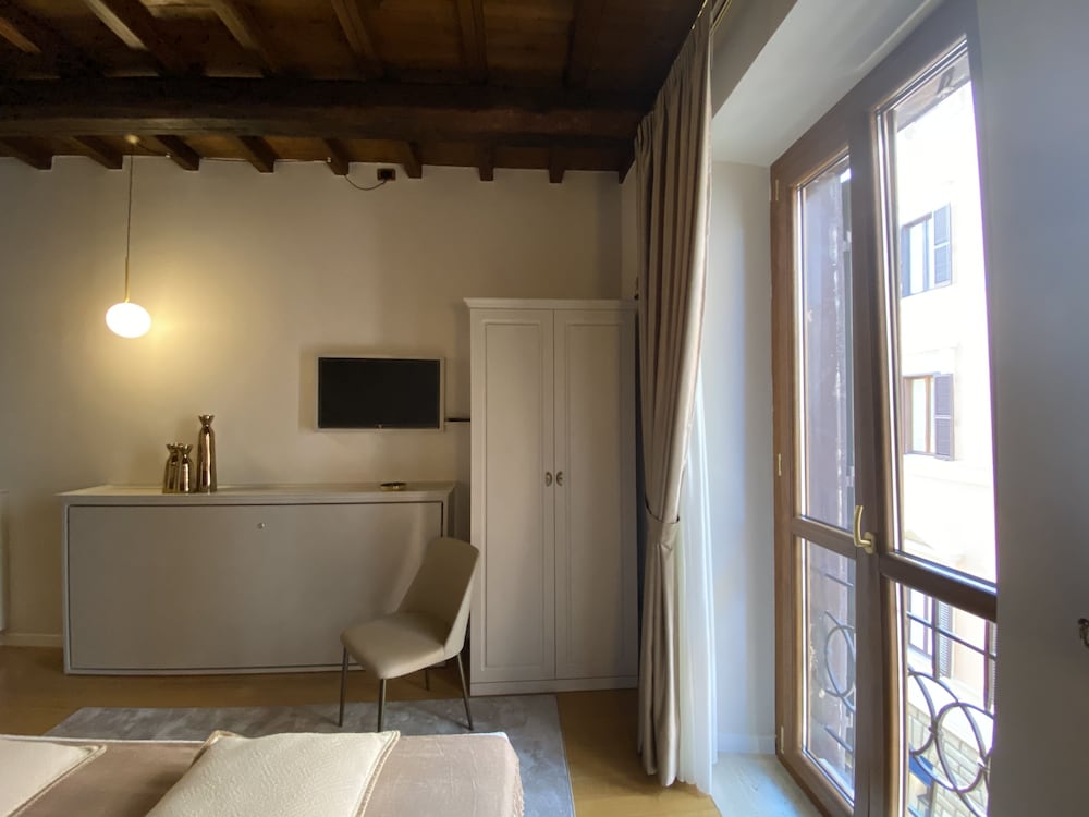 Condotti Rooms 7