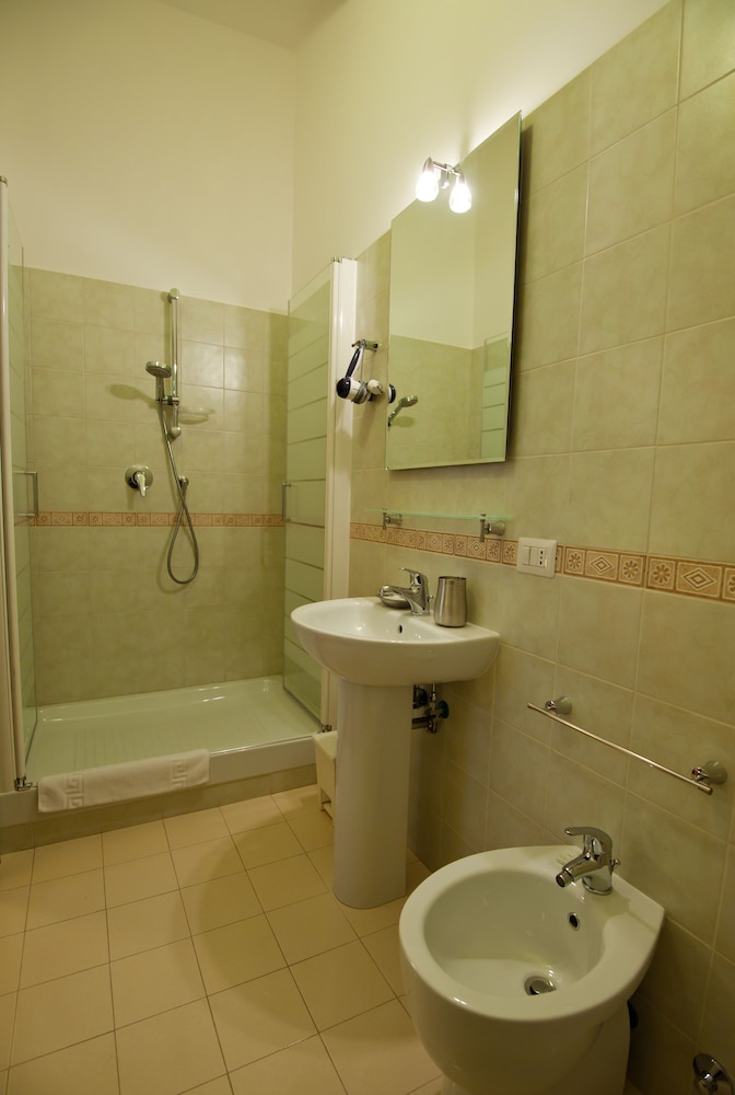 Rome Traveller's BandB 12