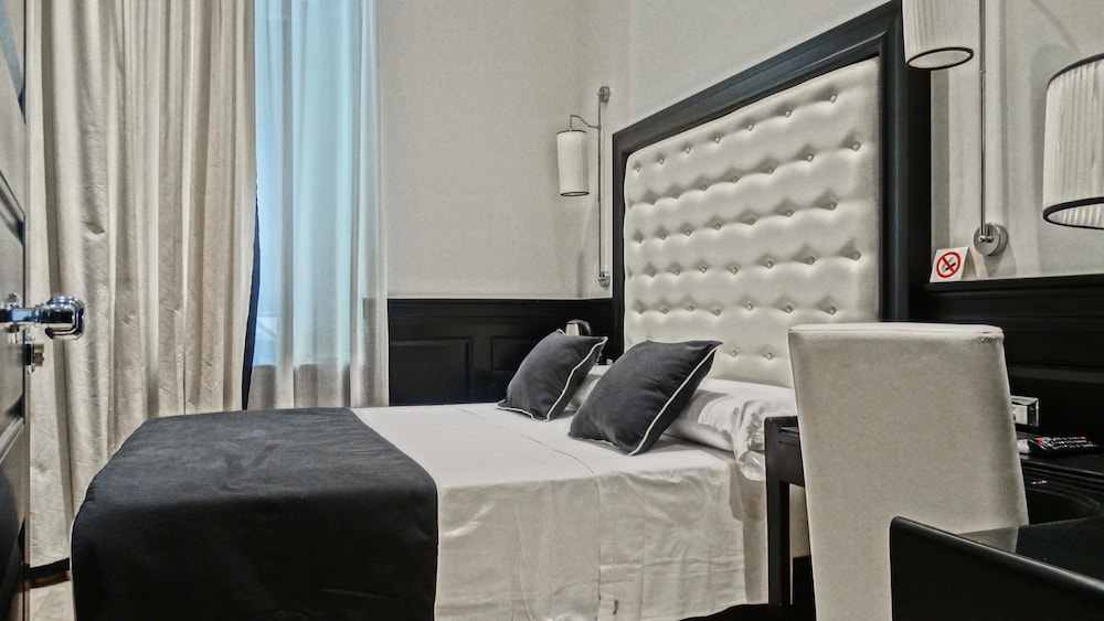 Vaticano Royal Suite 13