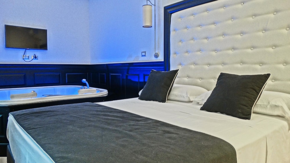 Vaticano Royal Suite 12