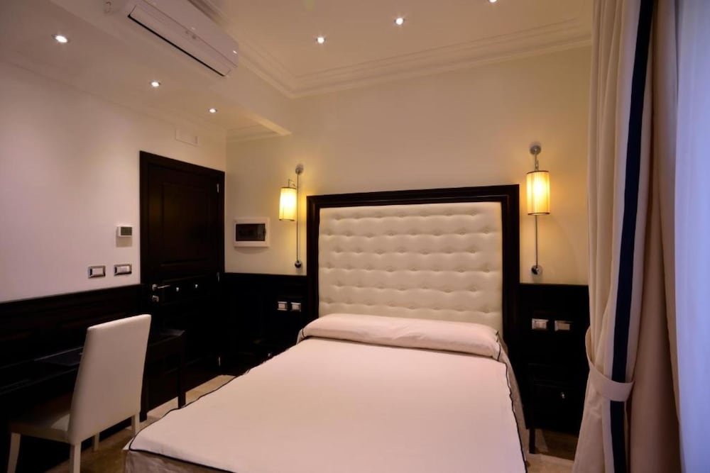 Vaticano Royal Suite 23
