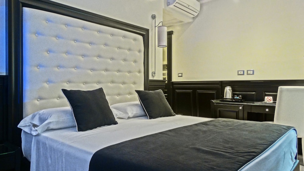 Vaticano Royal Suite 17