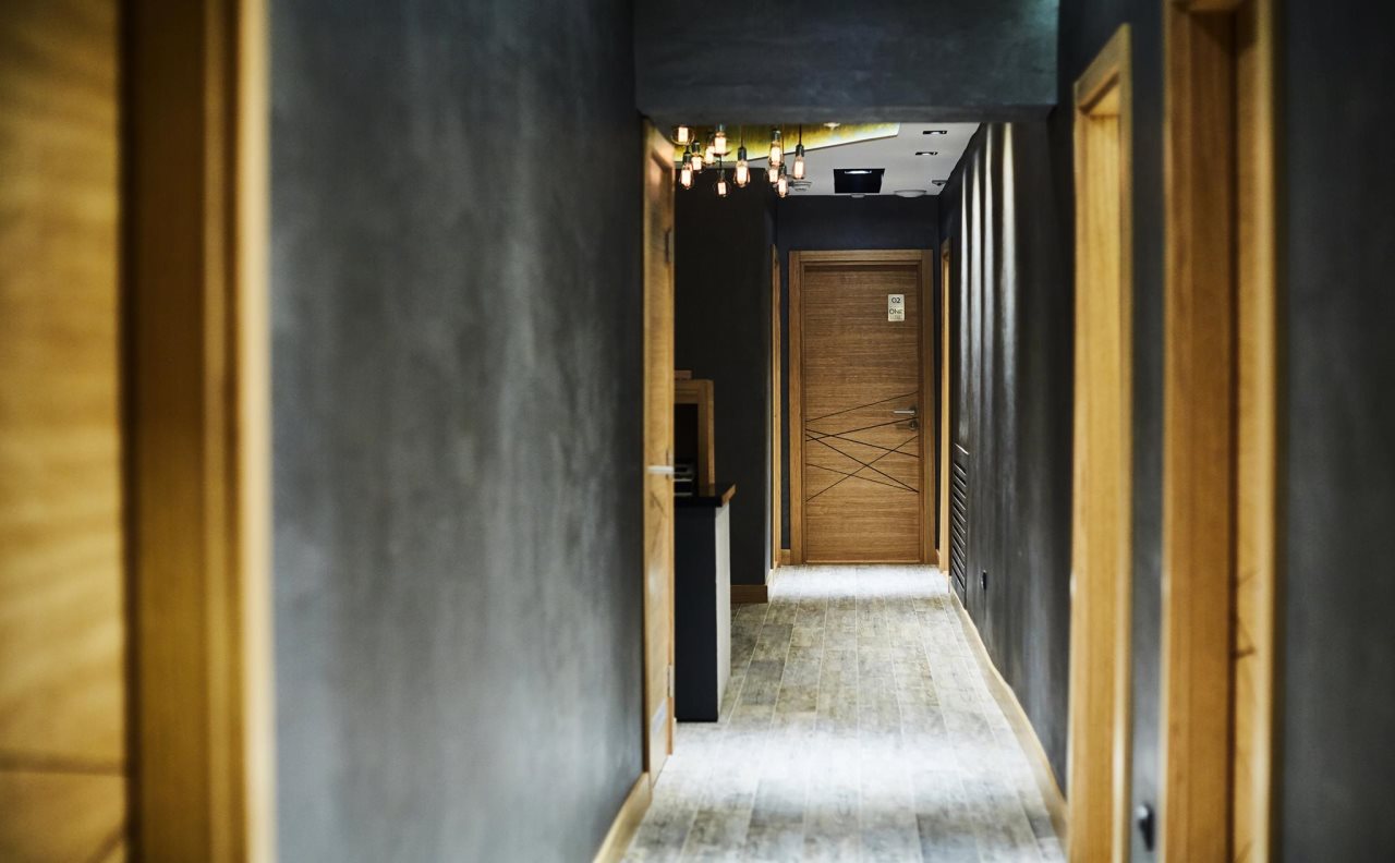 One Luxury Suites 11