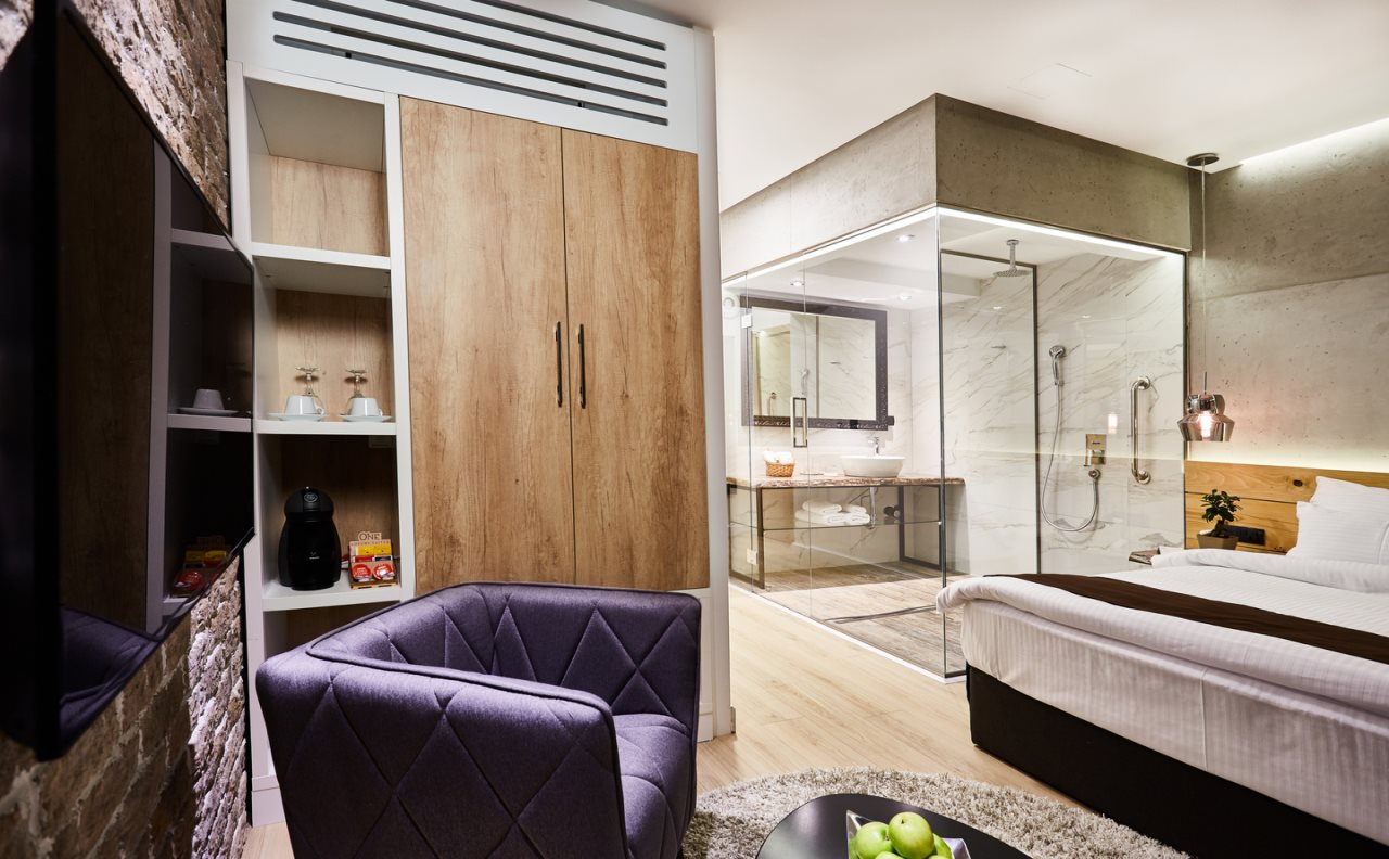 One Luxury Suites 4