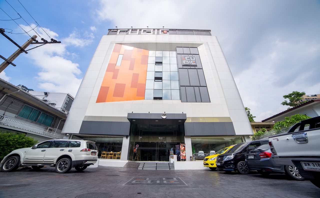 Cubic Pratunam 18