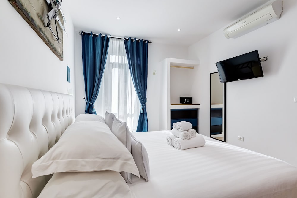 Ripetta Central Suites 13