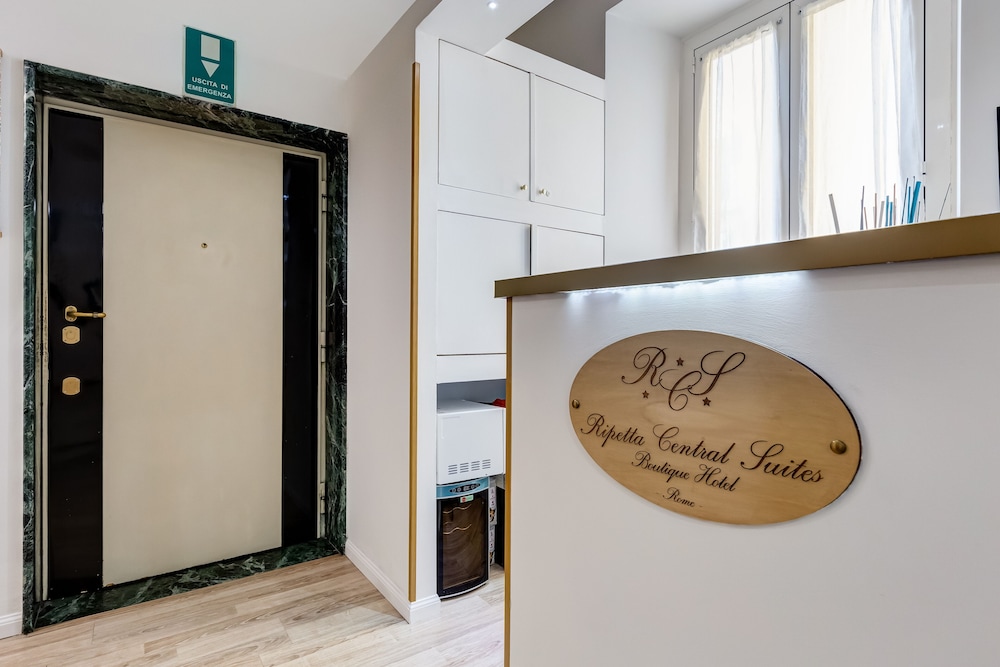 Ripetta Central Suites 3