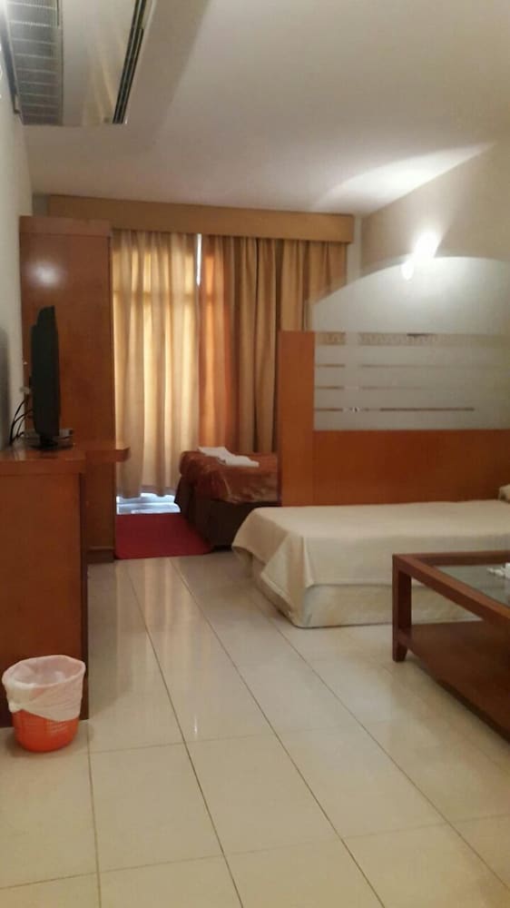 Al Raein Hotel Apartment 21