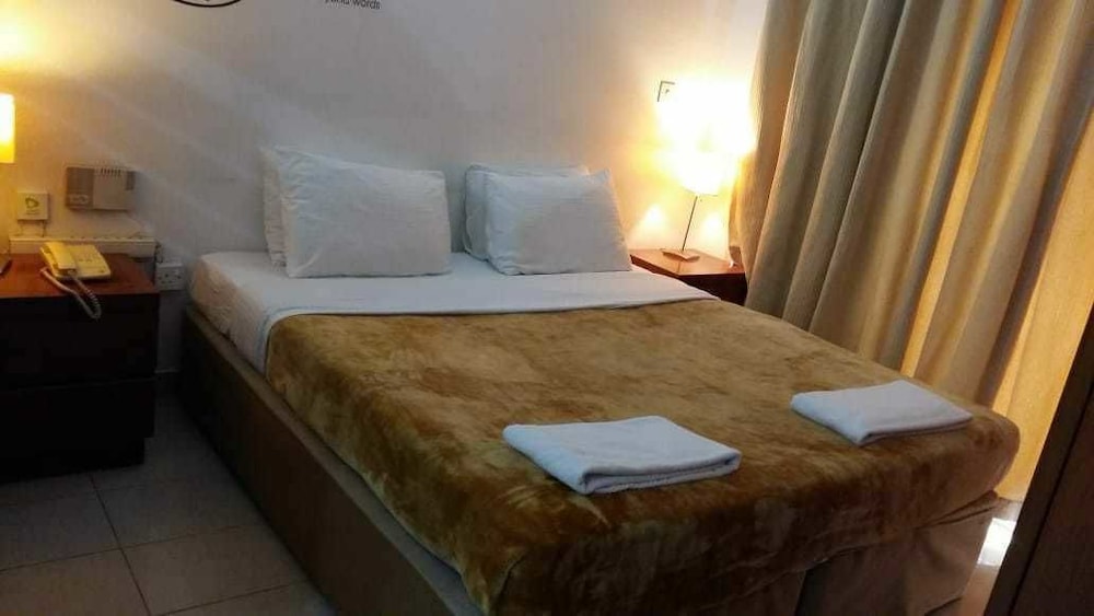 Al Raein Hotel Apartment 16