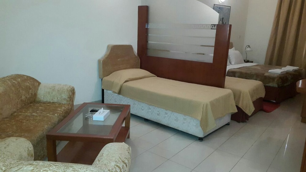 Al Raein Hotel Apartment 15