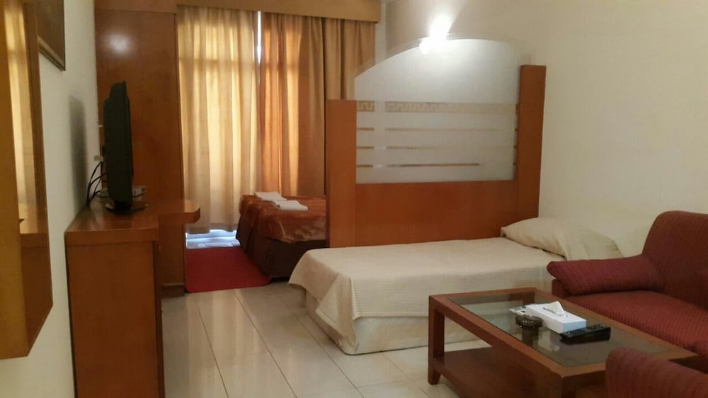 Al Raein Hotel Apartment 5