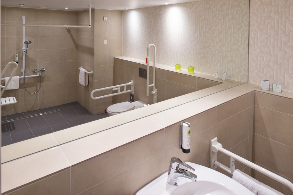Holiday Inn Frankfurt Airport 17