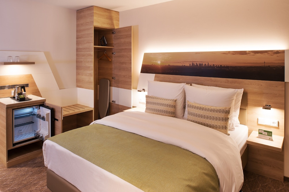 Holiday Inn Frankfurt Airport 18