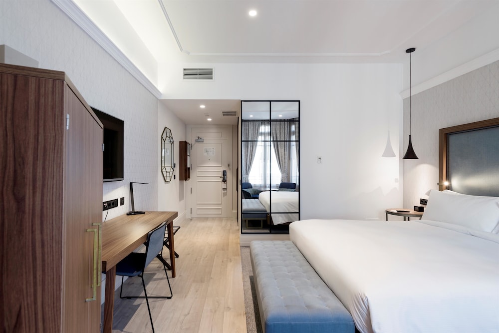 DoubleTree by Hilton Madrid-Prado 18