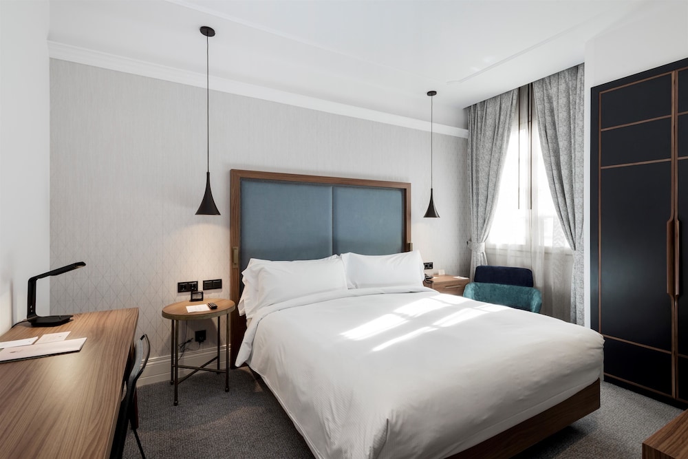 DoubleTree by Hilton Madrid-Prado 19