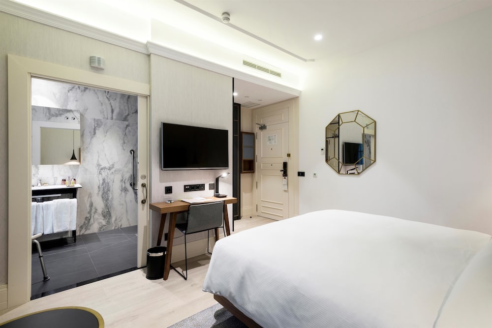 DoubleTree by Hilton Madrid-Prado 20