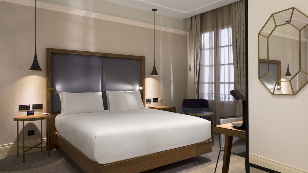 DoubleTree by Hilton Madrid-Prado 10