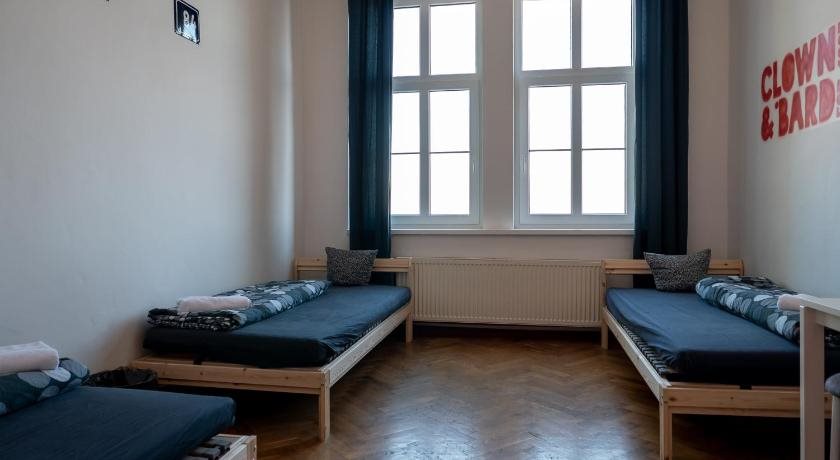 Clown and Bard Hostel 14