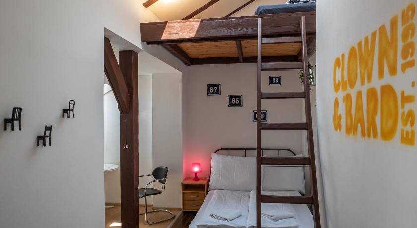 Clown and Bard Hostel 6