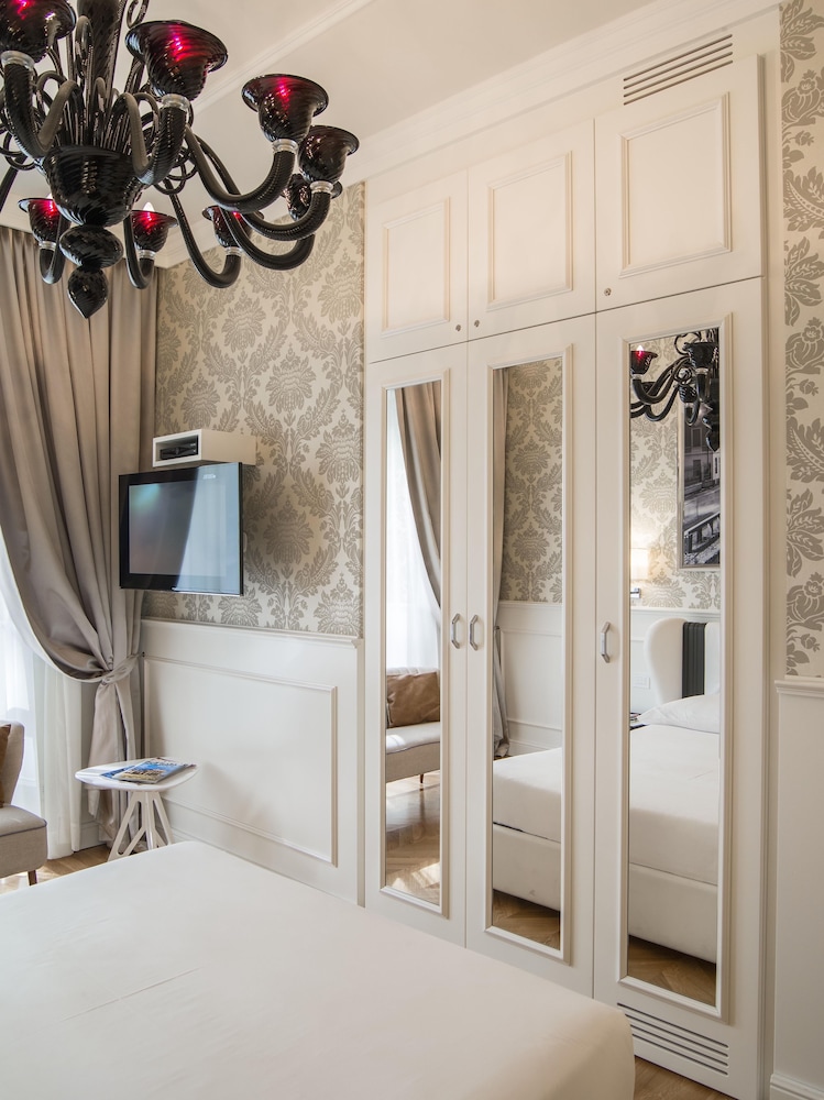 Duomo Rooms 8