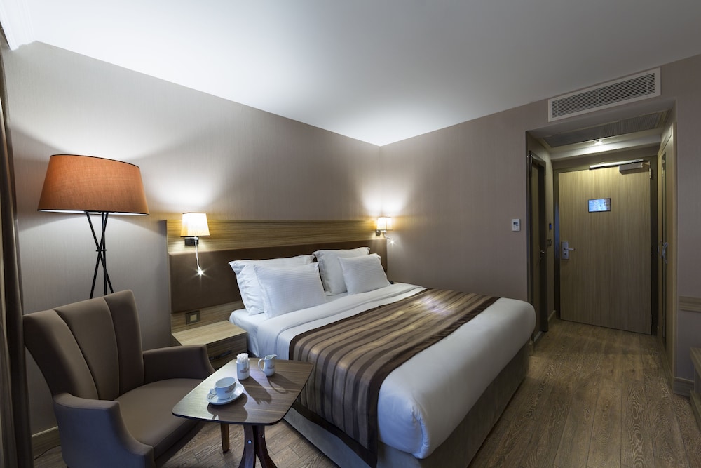 Regard Hotel 8
