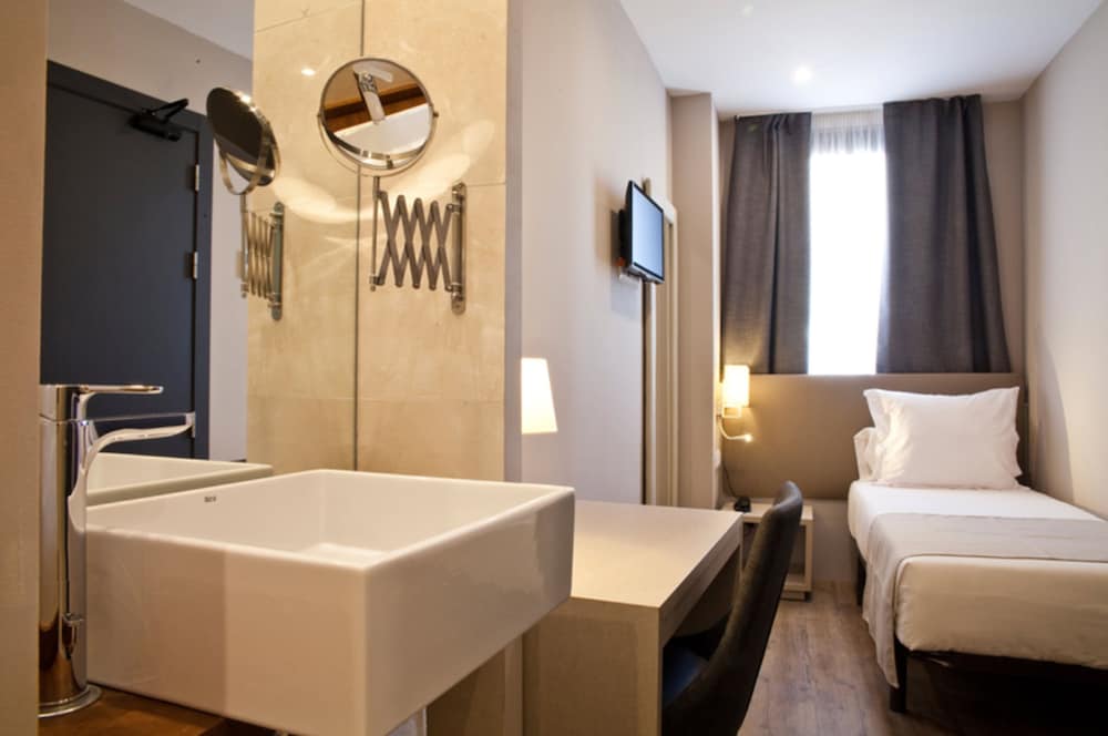May Ramblas Hotel 20