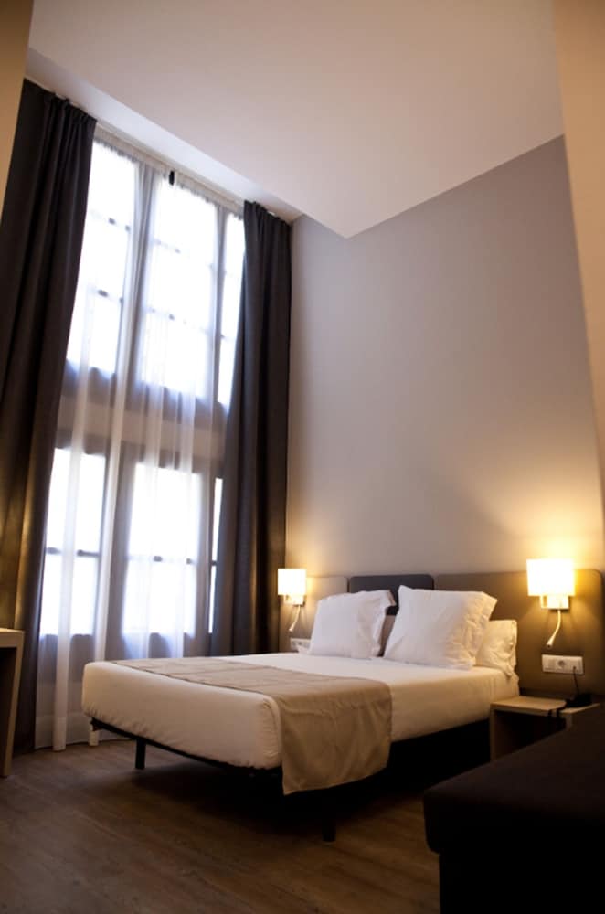 May Ramblas Hotel 16