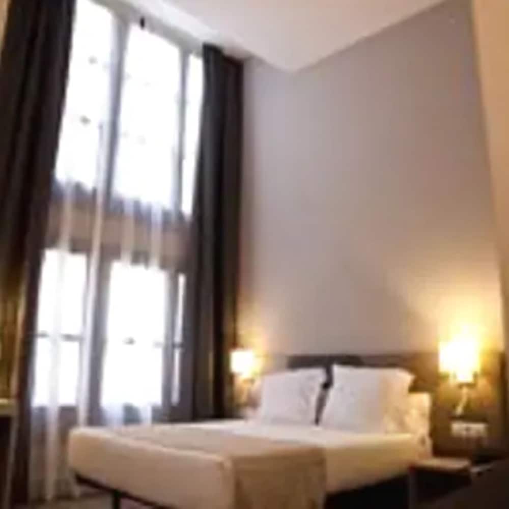 May Ramblas Hotel 10