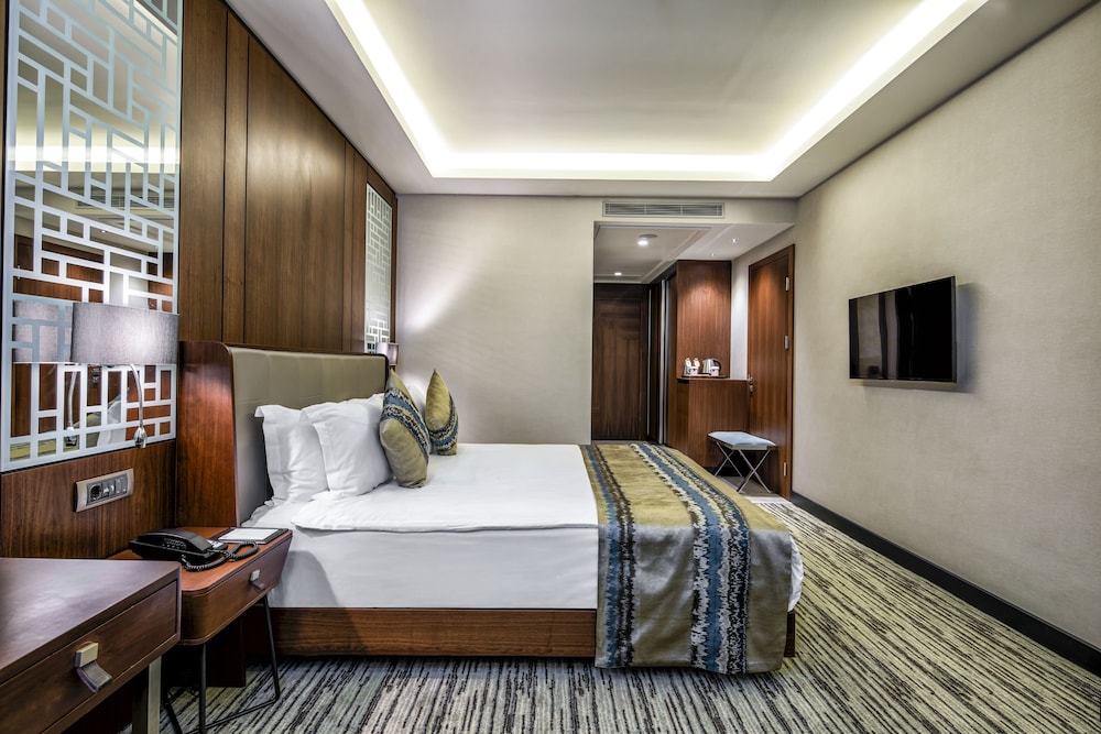 Arise Hotel Golden Horn 12