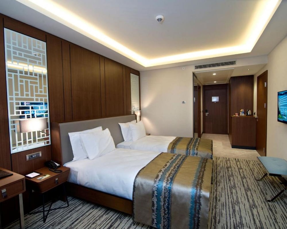 Arise Hotel Golden Horn 20