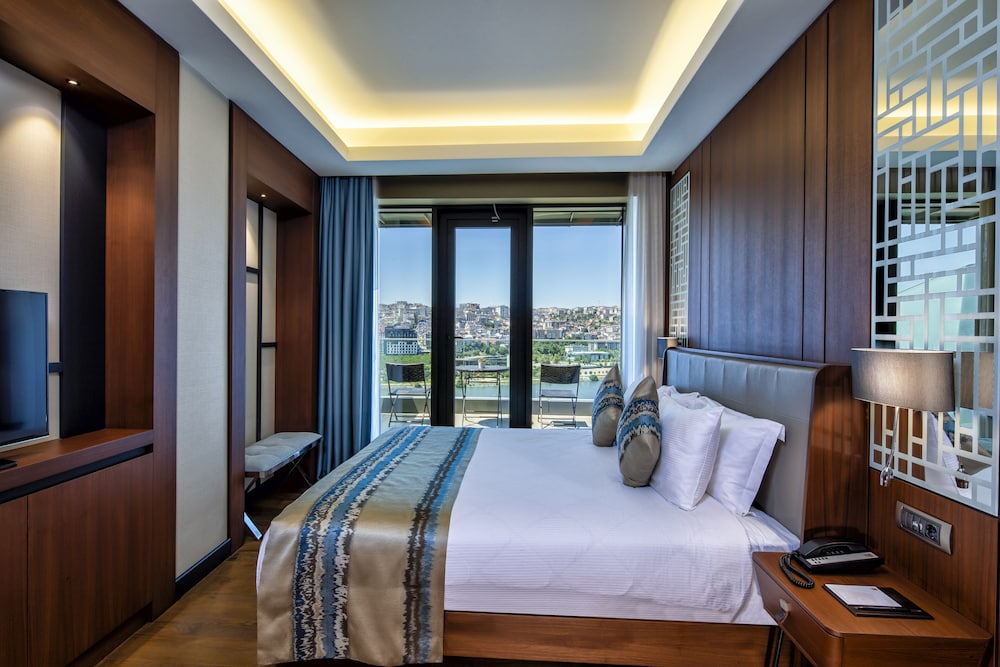 Arise Hotel Golden Horn 14