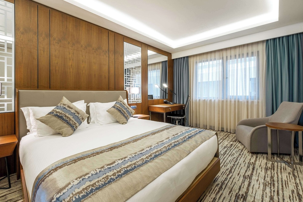 Arise Hotel Golden Horn 1