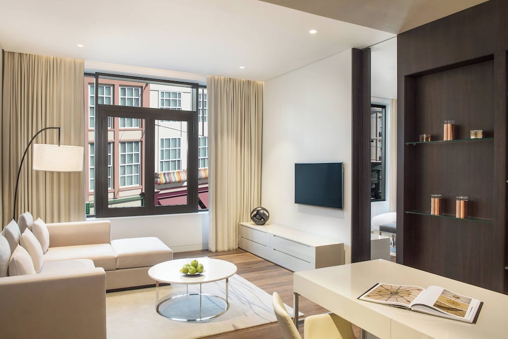 La Ville Hotel & Suites CITY WALK, Dubai, Autograph Collection 23