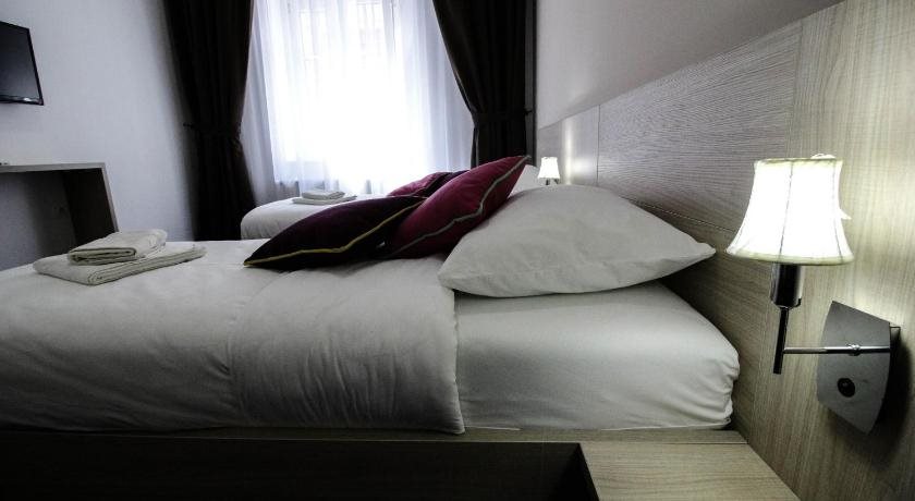 Hostel Story 24