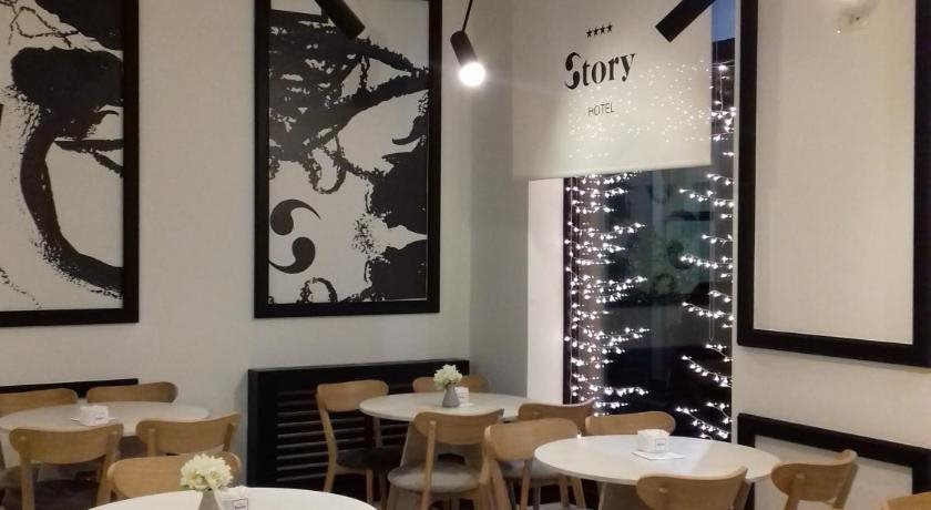 Hostel Story 6