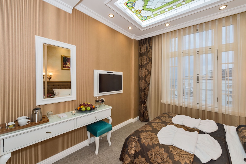 Alpek Hotel 22