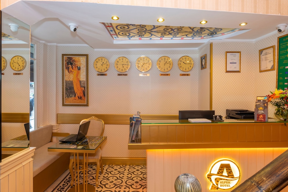 Alpek Hotel 6