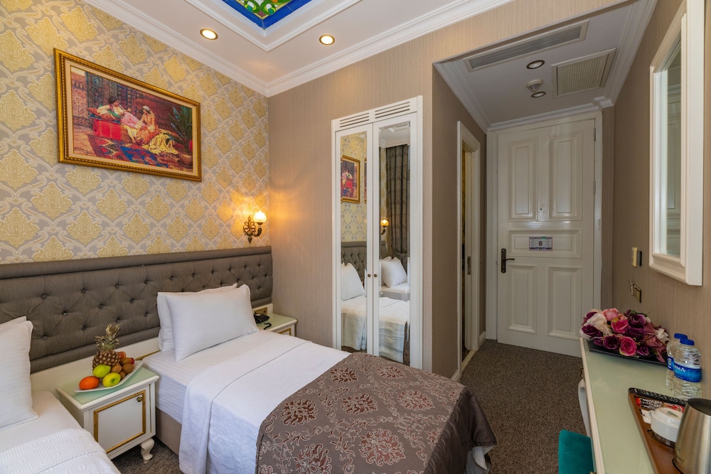 Alpek Hotel 13
