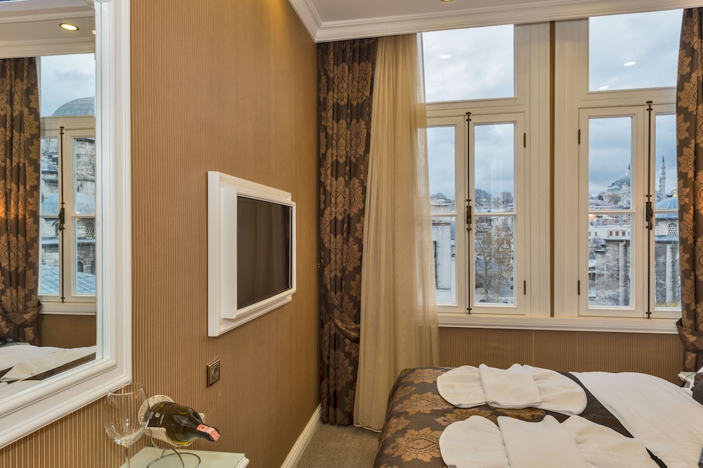 Alpek Hotel 21
