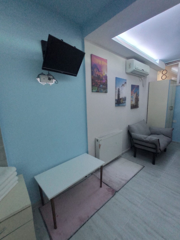 Armis Hostel 4