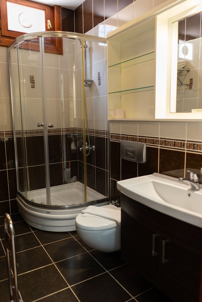 Atam Suites & Apart 16