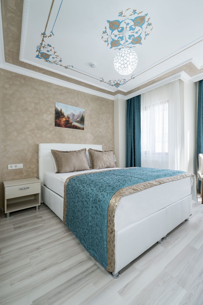 Atam Suites & Apart 4
