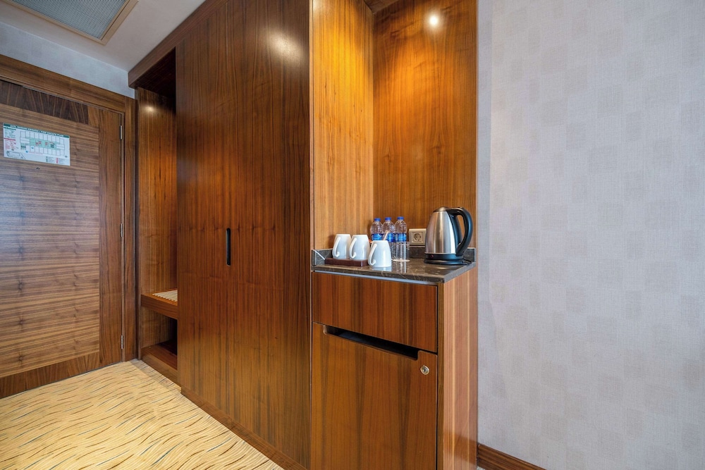 Clarion Hotel Istanbul Mahmutbey 22