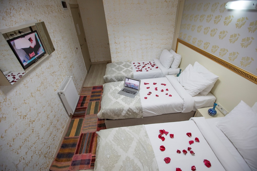 Grand Istanbul Airport Hotel 9