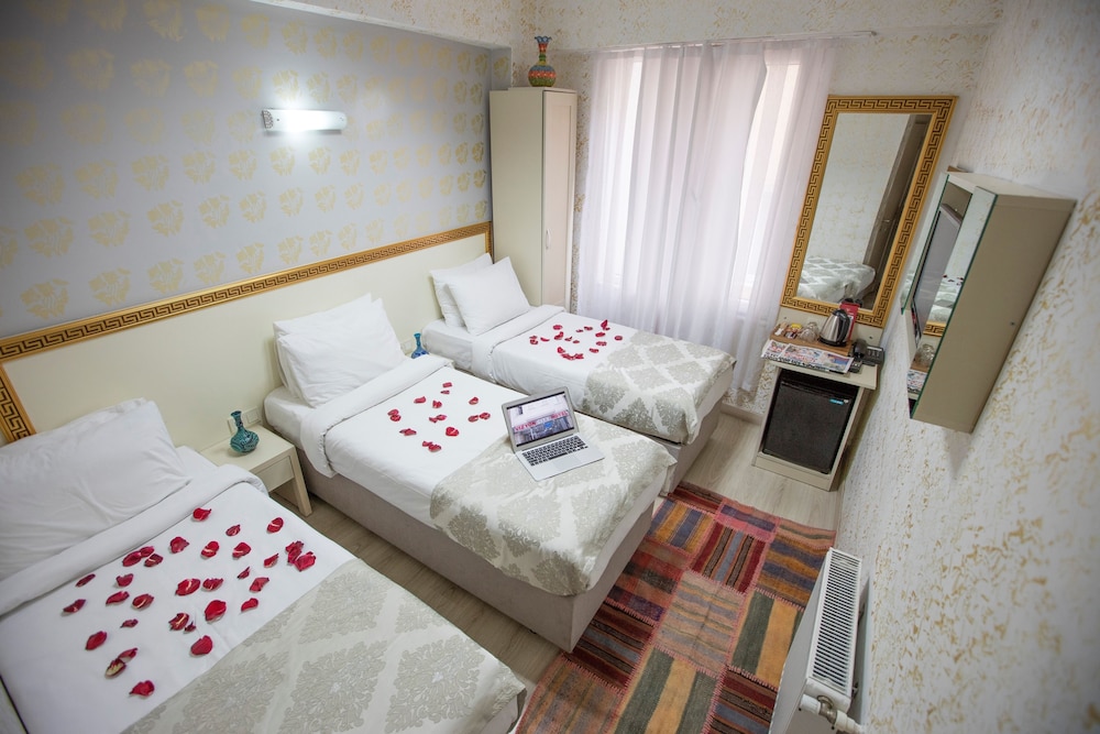 Grand Istanbul Airport Hotel 11