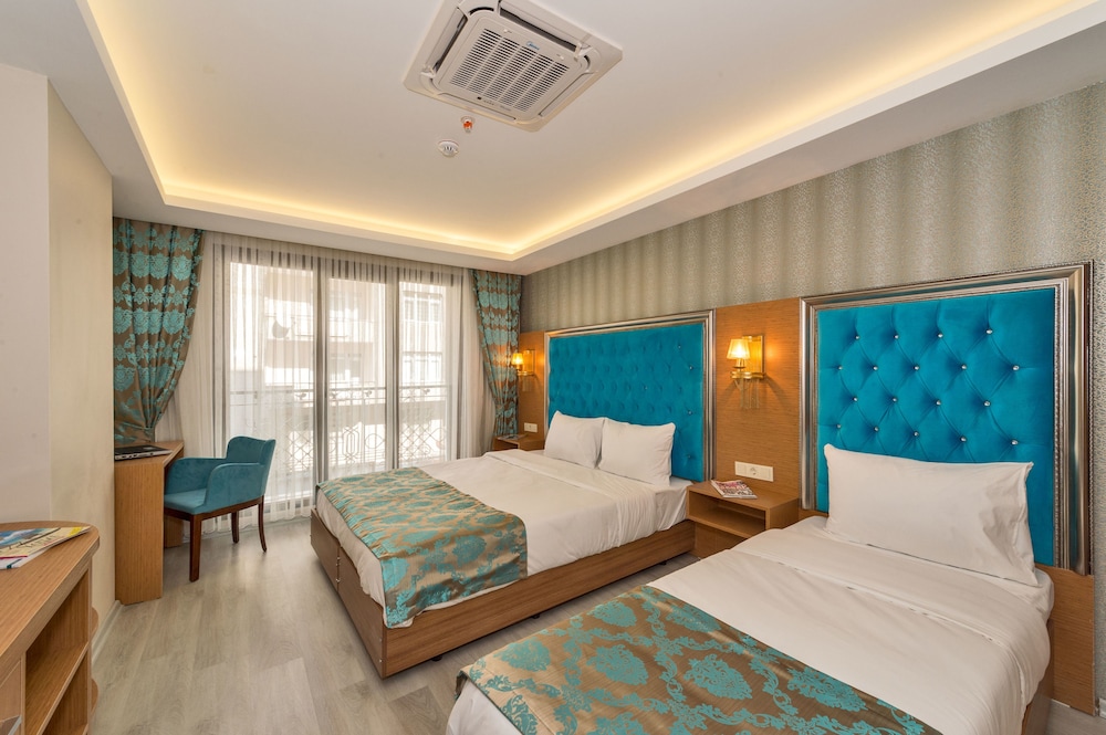 Grand Palace Hotel 18