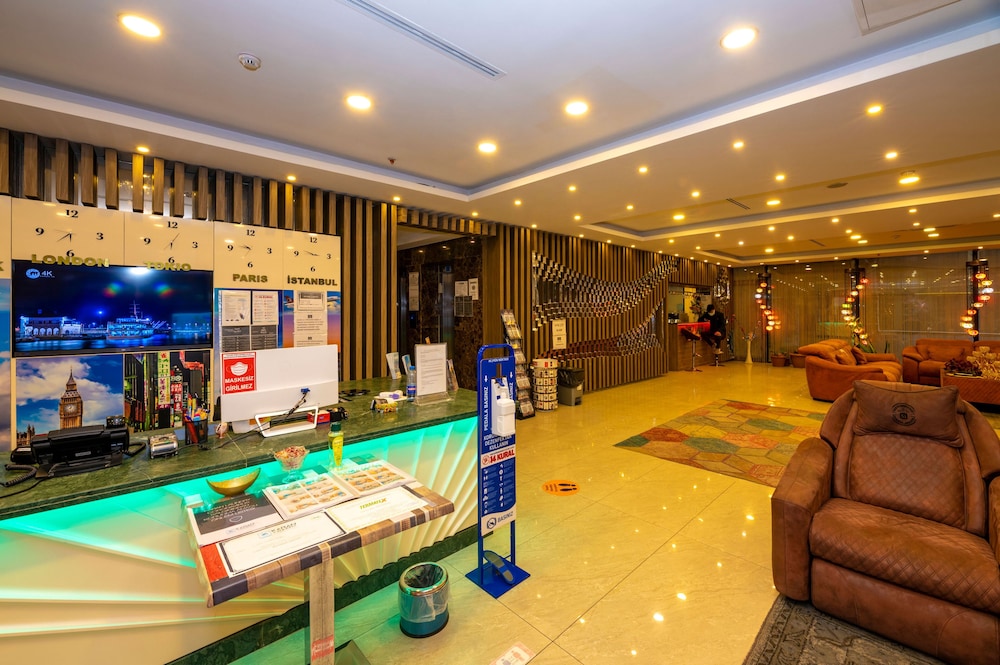 Grand Palace Hotel 8