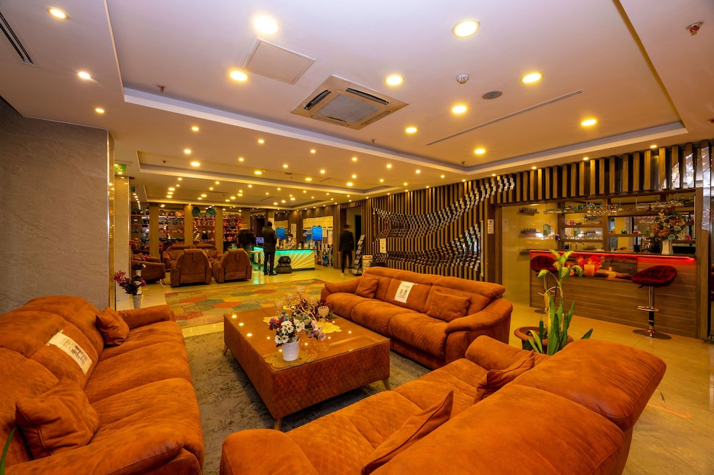 Grand Palace Hotel 4