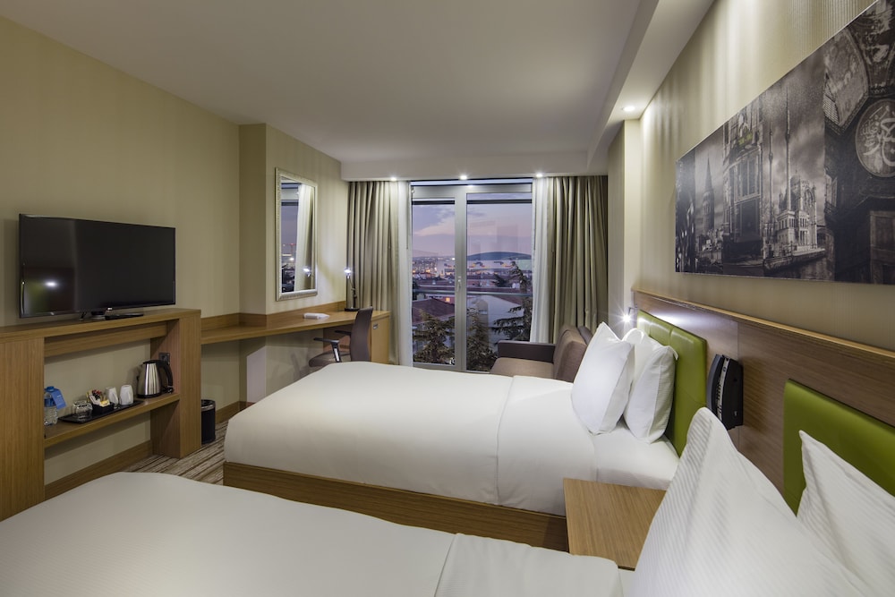 Hampton by Hilton Istanbul Atakoy 15