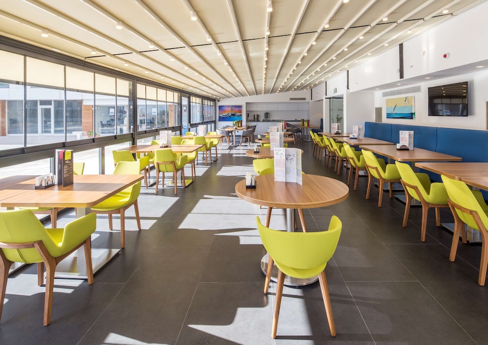 Hampton by Hilton Istanbul Kurtkoy 24